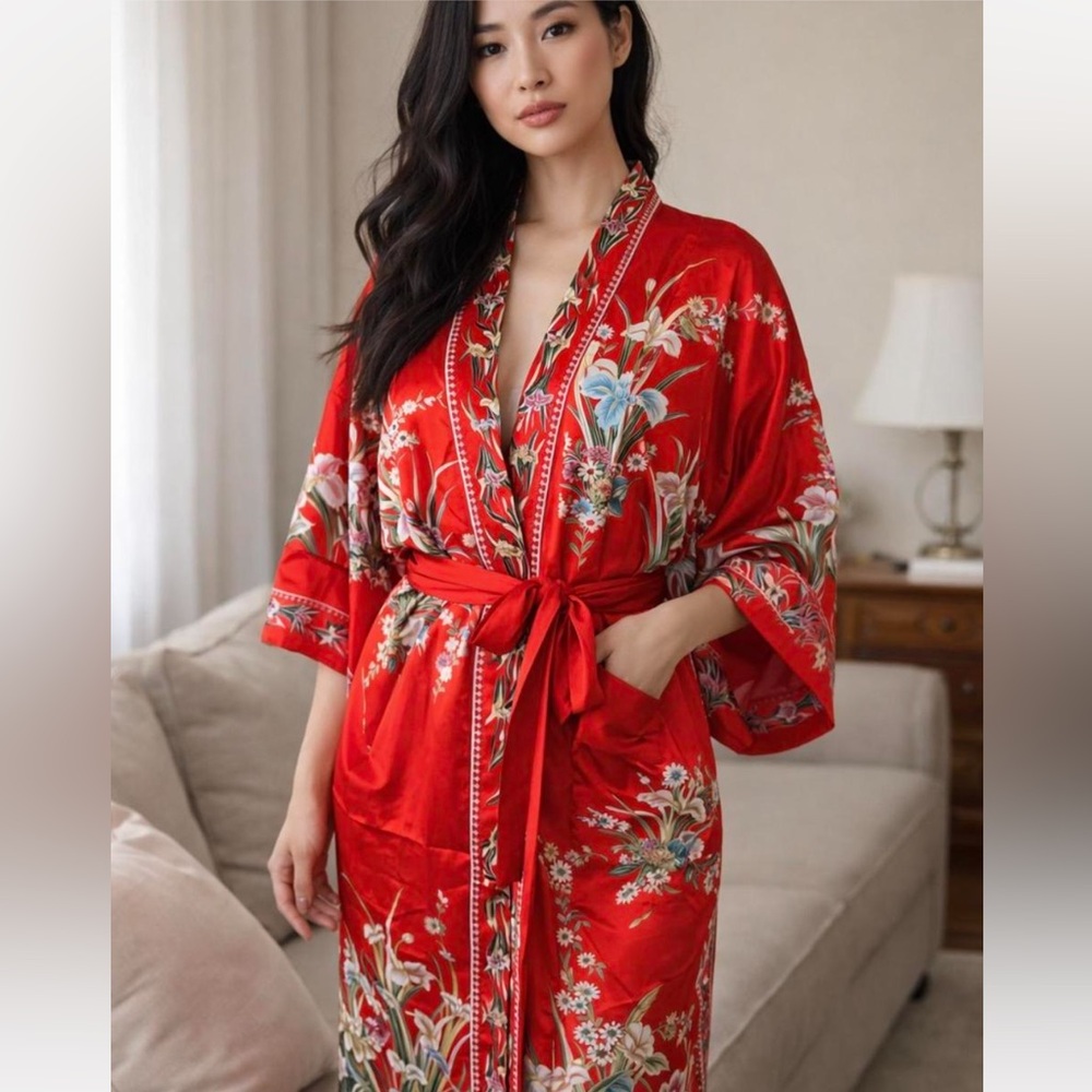Elegant Vintage Hayashi Red Floral Silk Kimono Robe